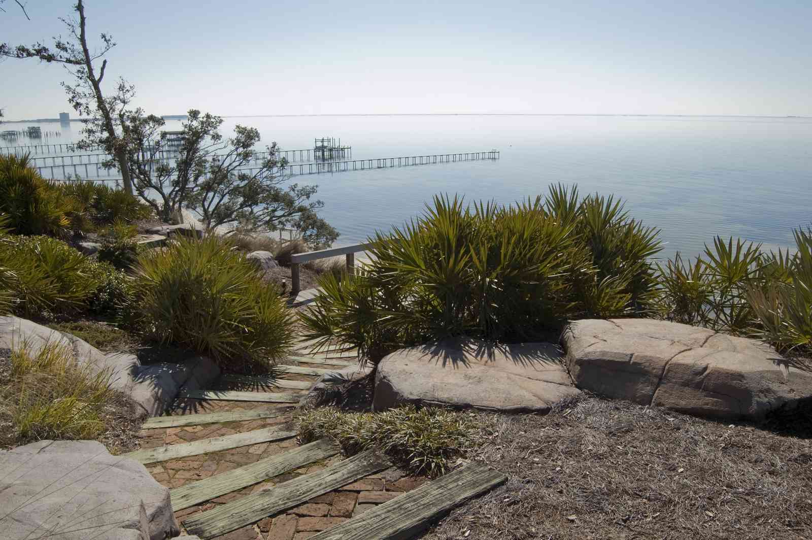 63+shoreline-patio_07.jpg:  