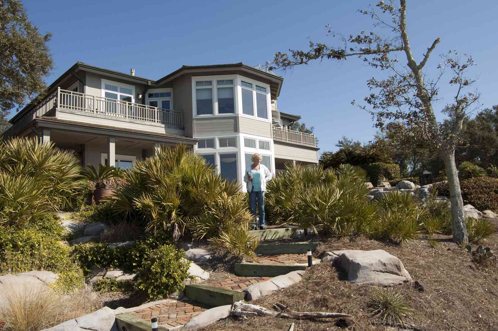 63+shoreline-rear+facade_01.jpg:  palmetto, porch, overlook, bay view, soundside, 
