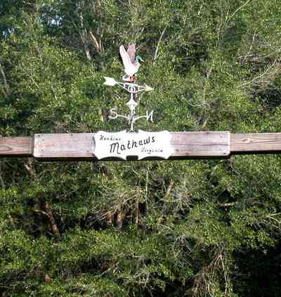 Allentown:-Mathews-Farm_00.jpg:  gate, weather vane, sign, oak tree, farmland