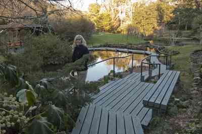 bellingrath+gardens-boardwalk_01.jpg:  