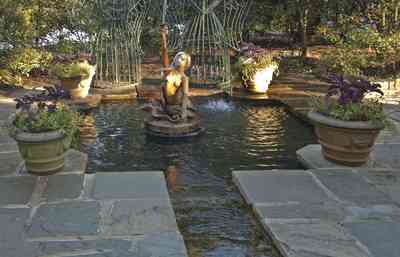 bellingrath+gardens-sylph+fountains_03.jpg:  