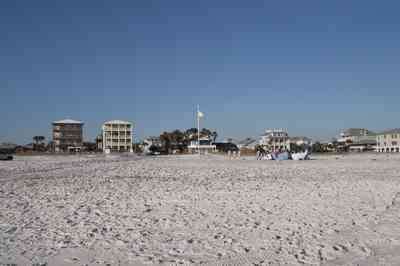 greayton+beach-town+buildings_01.jpg:  