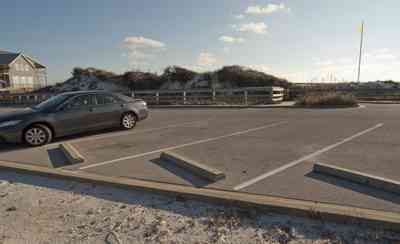 gulf+access-30a-parking+area_01.jpg:  