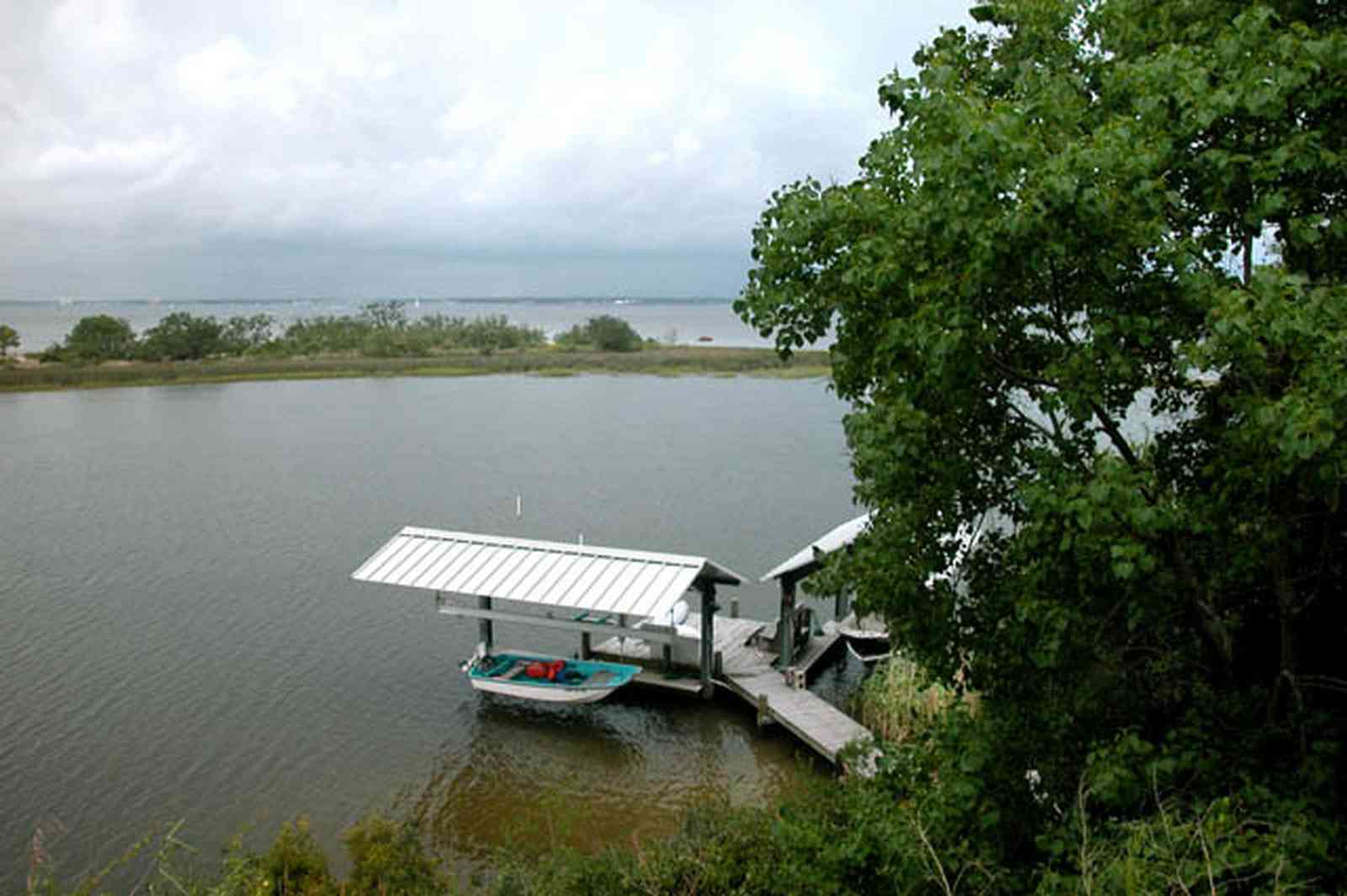 Gulf-Breeze:-92-High-Point-Drive_20.jpg:  boat house, pensacola bay, fishing boat, dock, bluff, santa rosa county
