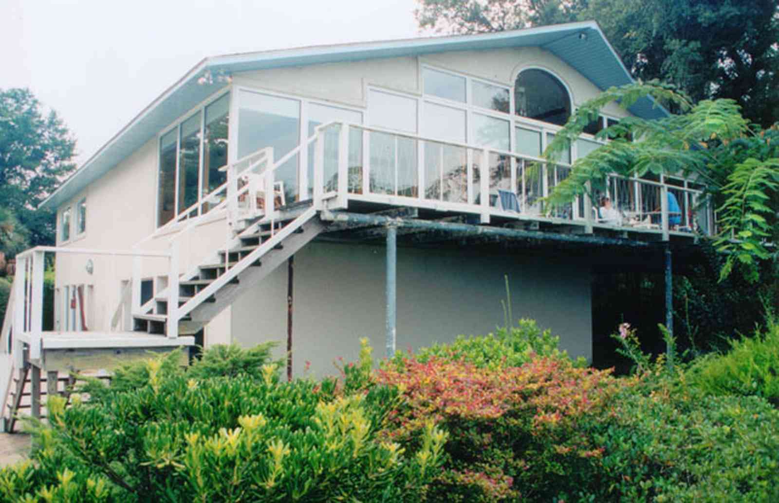 Gulf-Breeze:-Navy-Cove-House_14.jpg:  house, deck, stairs
