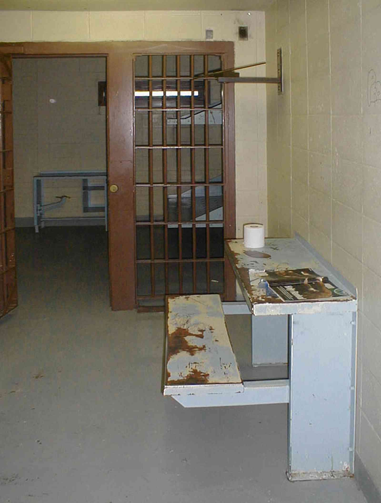 Milton:-Courthouse-Old-Jail_02a.jpg:  cell, jail, bars, prisoner, courthouse