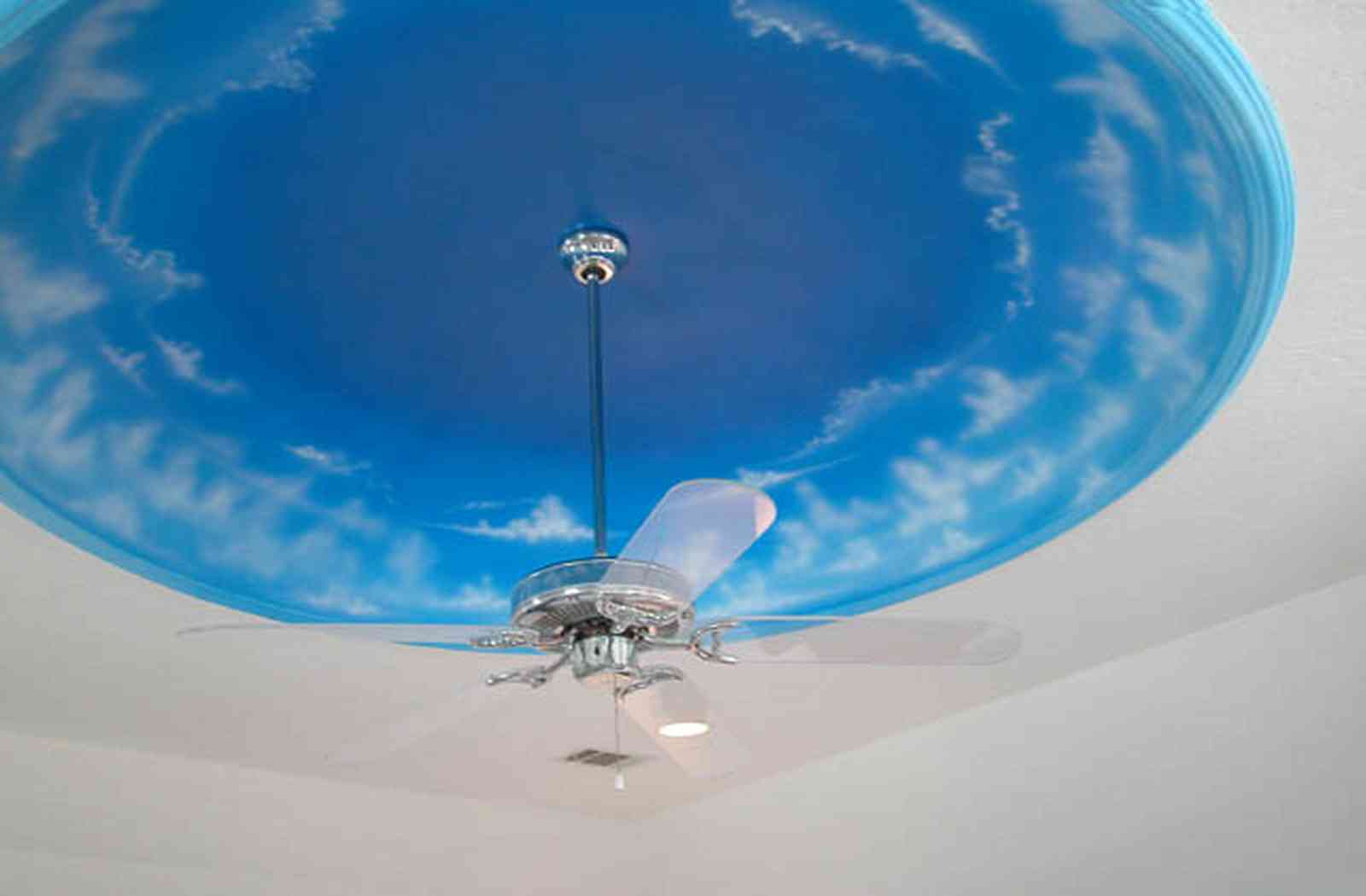 Navarre:-7332-Grand-Navarre-Blvd_34.jpg:  blue dome, ceiling fan, art deco house, bedroom ceiling