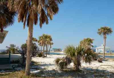 Pensacola-Beach:-Sabine-Bay_04.jpg:  beach, white sand, sabine, bay, lake, water, beach house