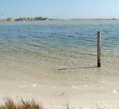 Pensacola-Beach:-Sabine-Bay_05.jpg:  beach, white sand, sabine, bay, lake, water, beach house