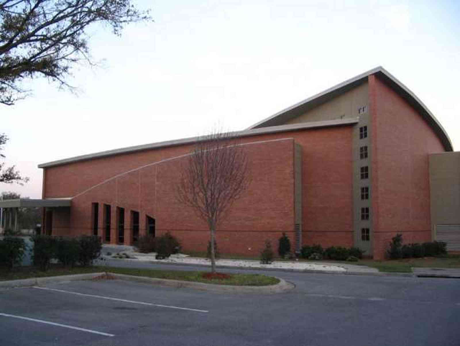 Pensacola:-Hillcrest-Baptist-Church_04.jpg:  church, brick, 9 mile road, baptist, modern, contemporary