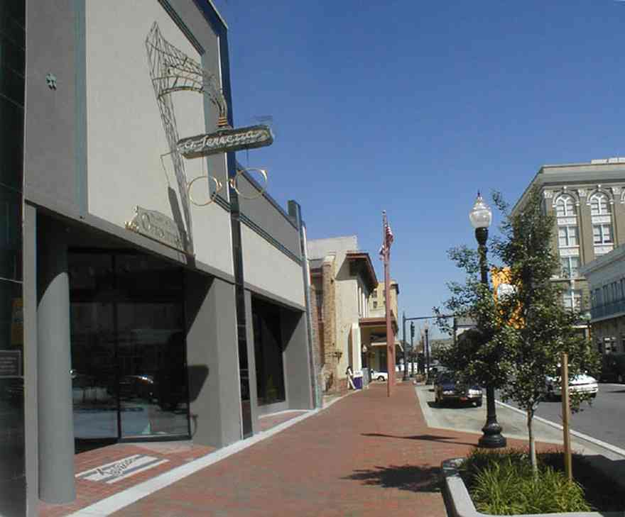 Pensacola:-Palafox-Historic-District:-Dr-Terrezza_04.jpg:  doctor's office, palafox place, pensacola downtown, business district, art deco architecture, streetscape, restoration