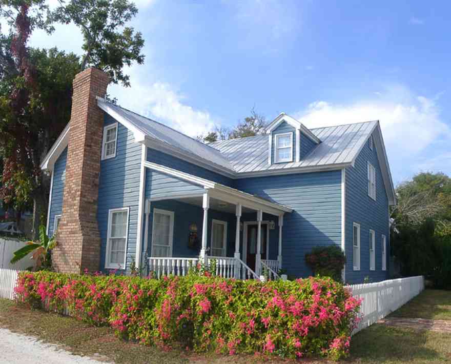 Pensacola:-Seville-Historic-District:-411-South-Florida-Blanca-Street_01.jpg:  victorian cottage