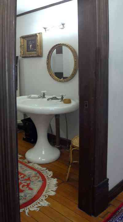 Pensacola:-Seville-Historic-District:-433-East-Zaragoza-Street_44.jpg:  victorian house, bathroom