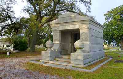 Pensacola:-Seville-Historic-District:-St-Michael-Cemetery_07.jpg:  cemetery, tomb, raised tomb, cyrpt, oak tree