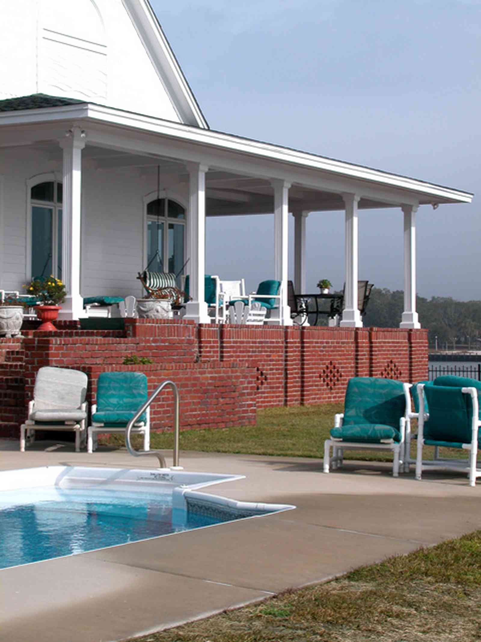Sanders-Beach-585-Windrose_03+web.jpg:  swimming pool, porch, deck, 