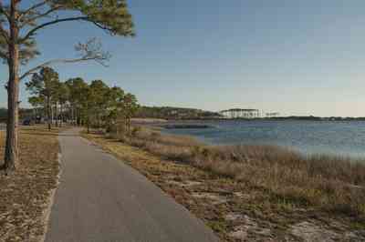 western+lake-bike+path_01.jpg:  