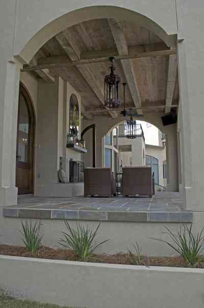 722+Peakes+Point-patio_01a.jpg:  