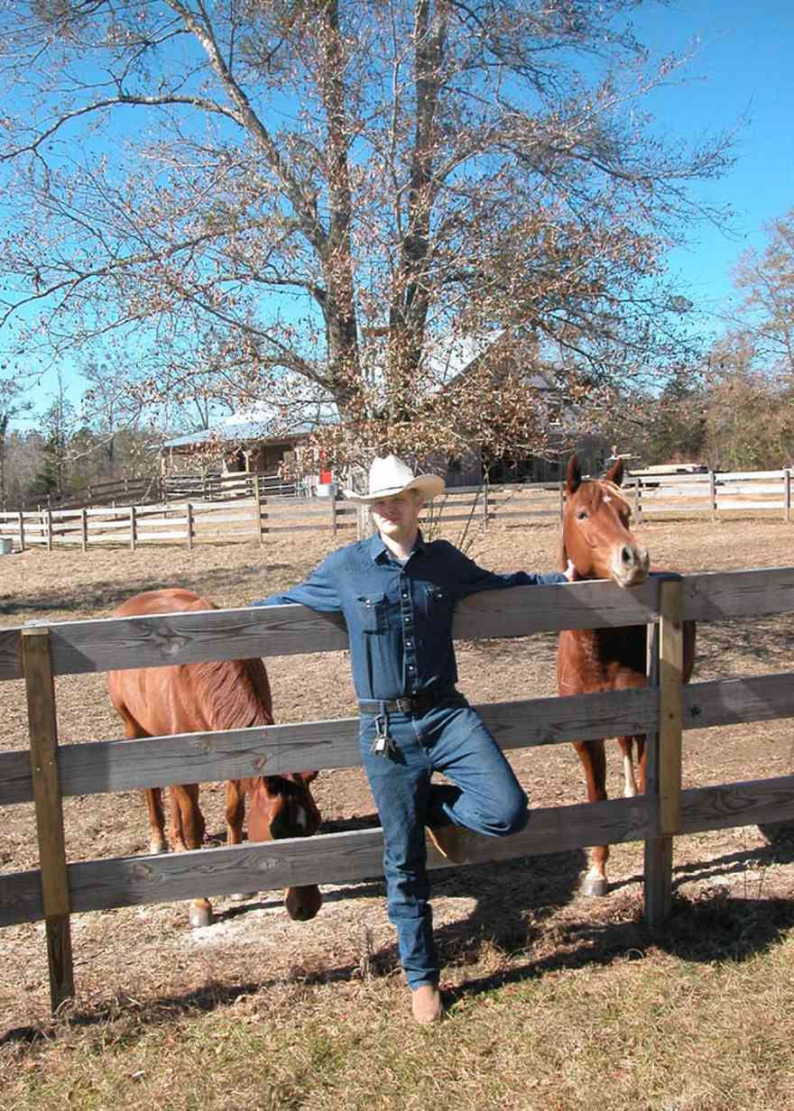 Allentown:-Bloechle-Farm_03.jpg:  quarter horse, board fence, oak tree, barn, paddock, , 