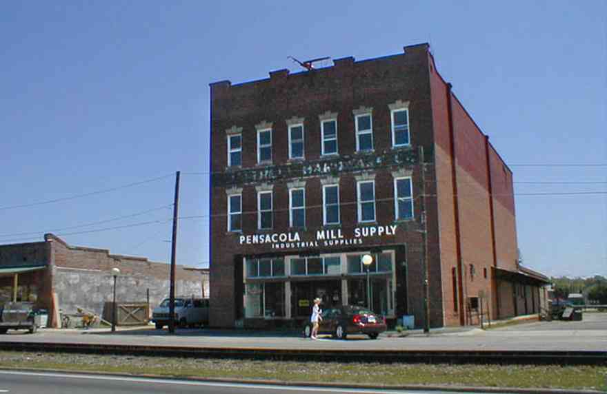 Brewton:-Downtown_08.jpg:  store front facades, railroad tracks, main street america, 1920's architecture, midwestern architecture, hardware store, lumber town