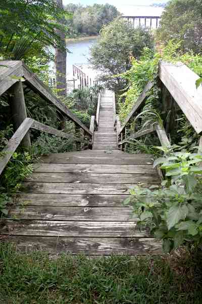 East-Hill:-1801-East-La-Rua-Street_13.jpg:  deck, pier, bayou, bay, boat house