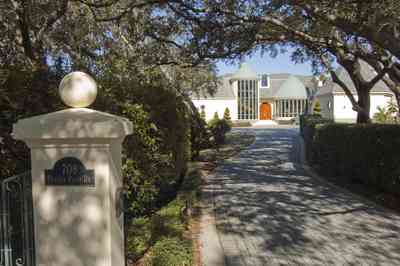 gulf+breeze-peake_27_s+point-couch+dreams-gate_02.jpg:  