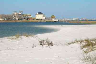 Pensacola-Beach:-Sabine-Bay_07.jpg:  beach, white sand, sabine, bay, lake, water, beach house