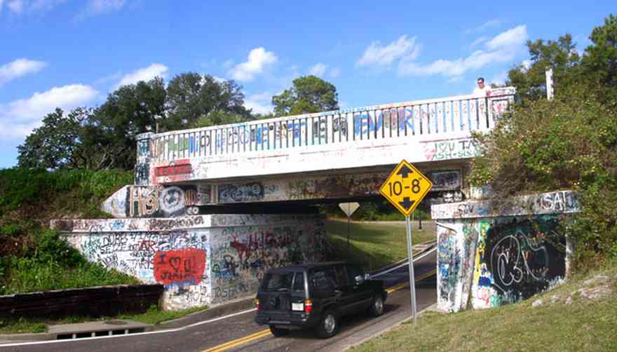 Pensacola:-East-Hill:-17th-Avenue-Underpass_01.jpg:  graffiti, tom roush, railroad crossing, van
