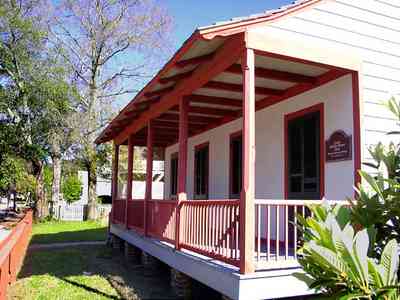 Pensacola:-Historic-Pensacola-Village:-LaValle-House_06.jpg:  colonial architecture, house museum, front porch, picket fence, church street